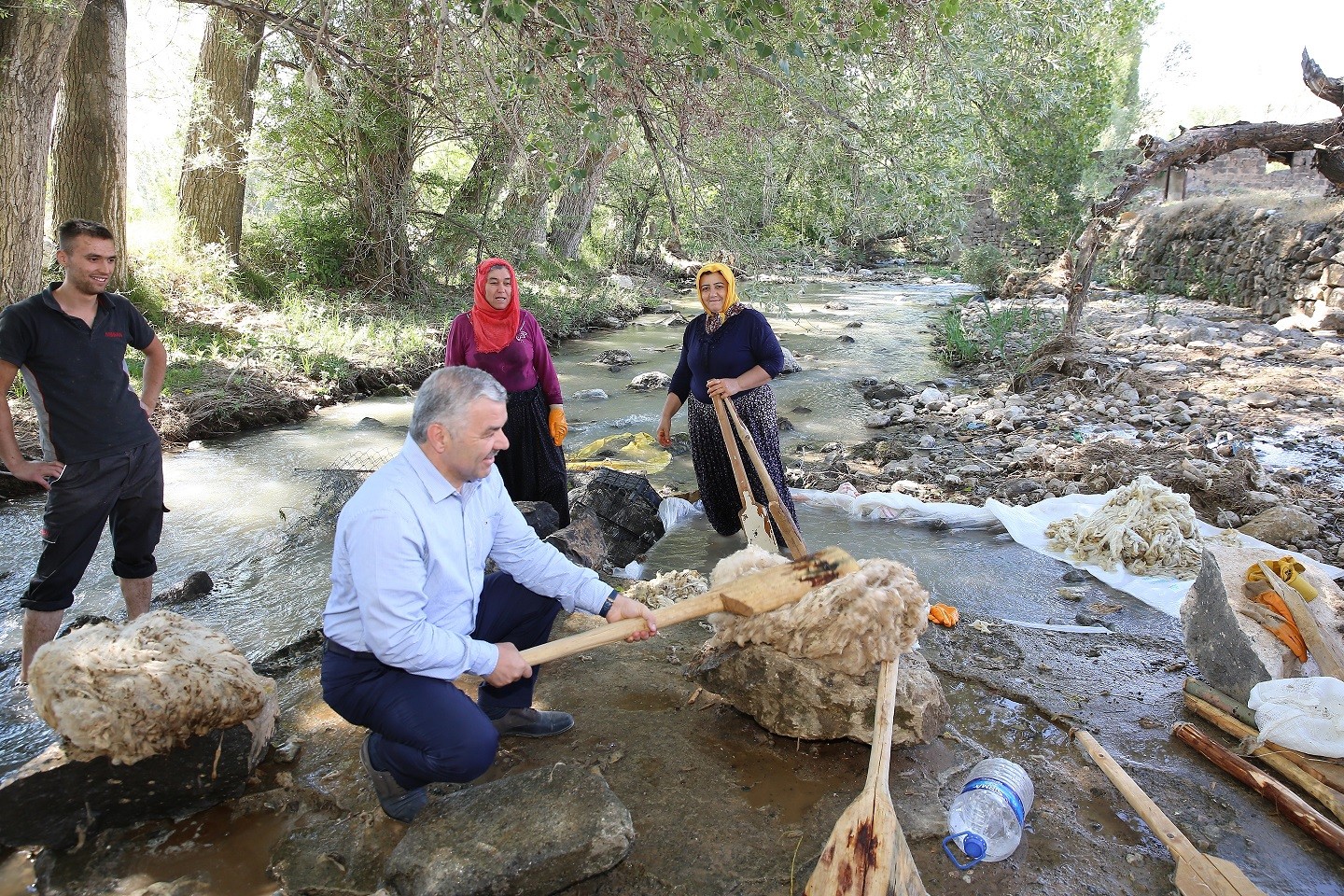 Başkan Çelik yün tokaçladı