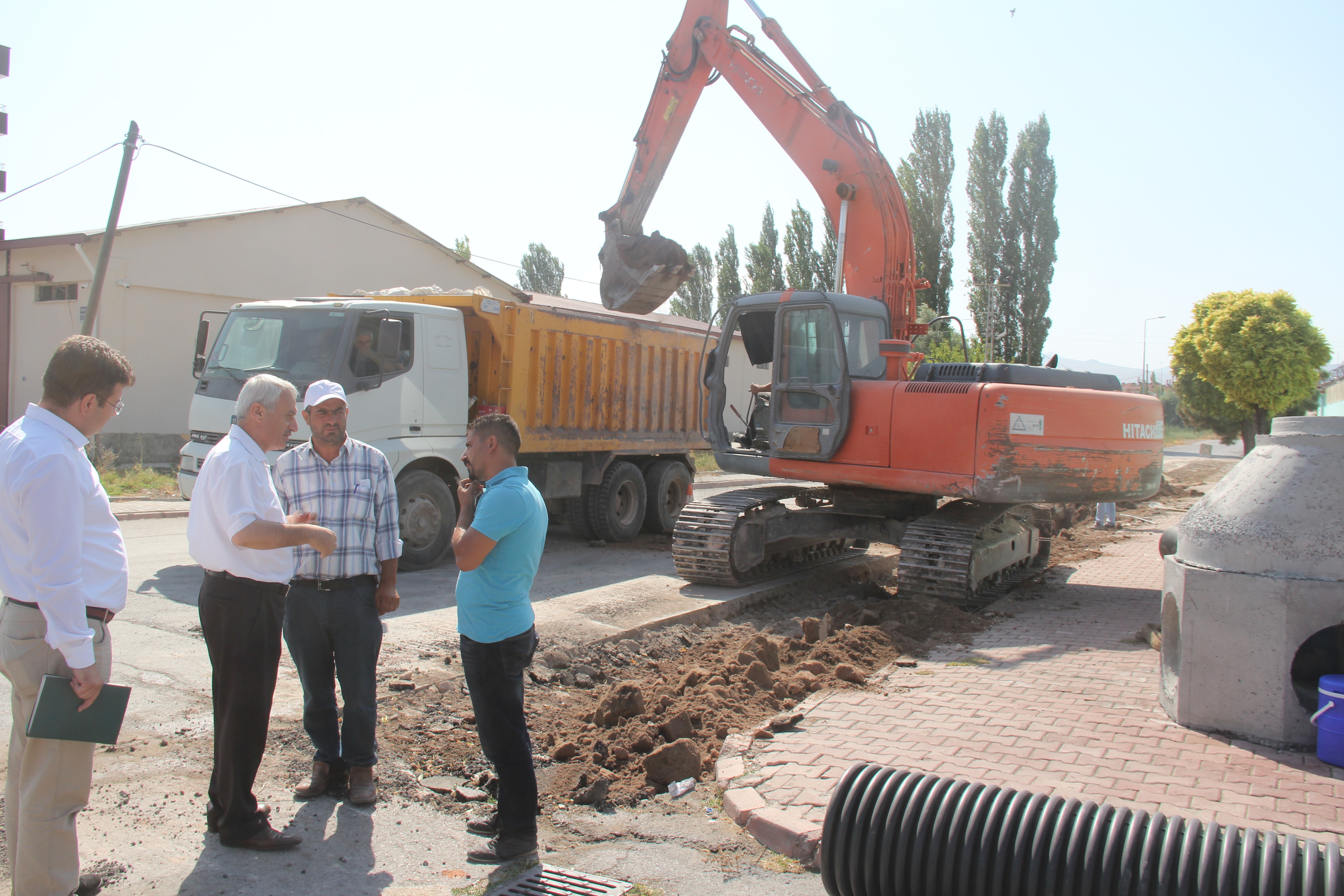 İncesu’da yağmur ve kar suyu tahliye kanalı yapım çalışması başladı