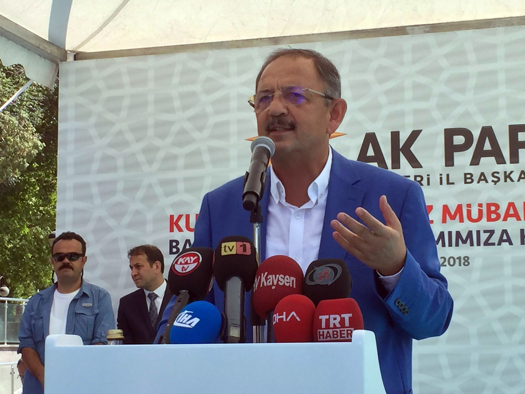 Özhaseki: “Trump’ın ağzı yüzü ayrı oynuyor”