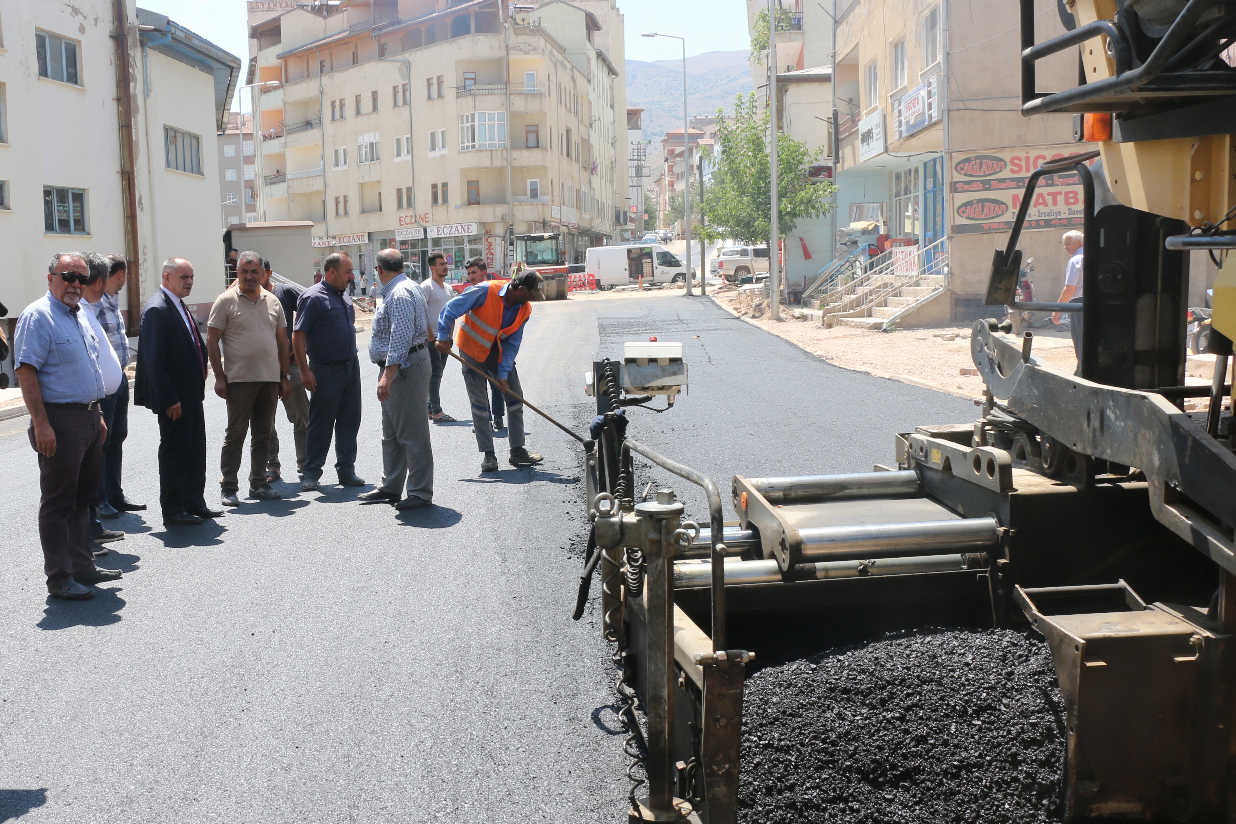 Yahyalı’da yol çalışmaları hız kesmiyor