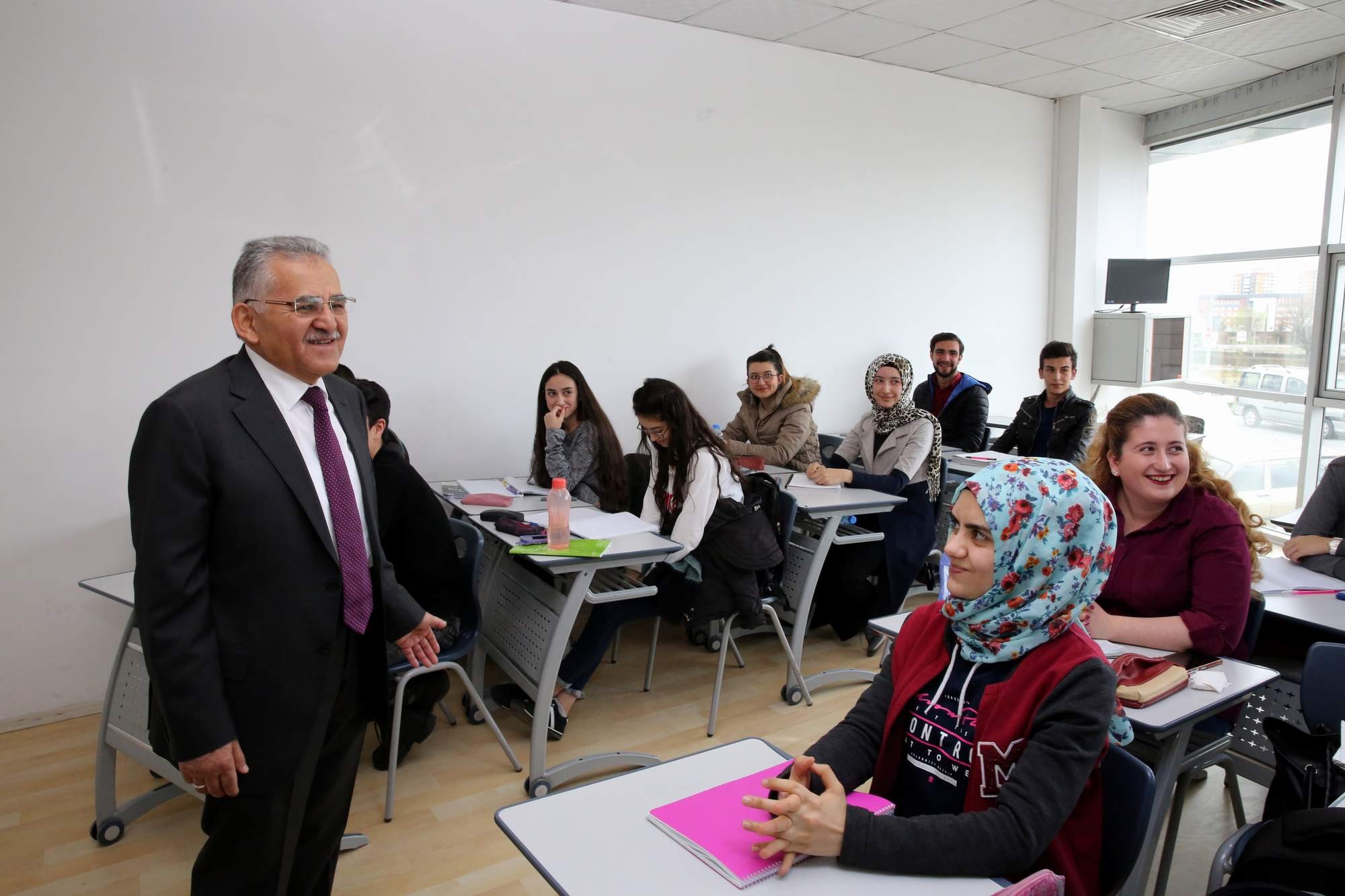 Melikgazi Belediyesi’nden ‘Diksiyon, spikerlik ve sunuculuk’ kursu