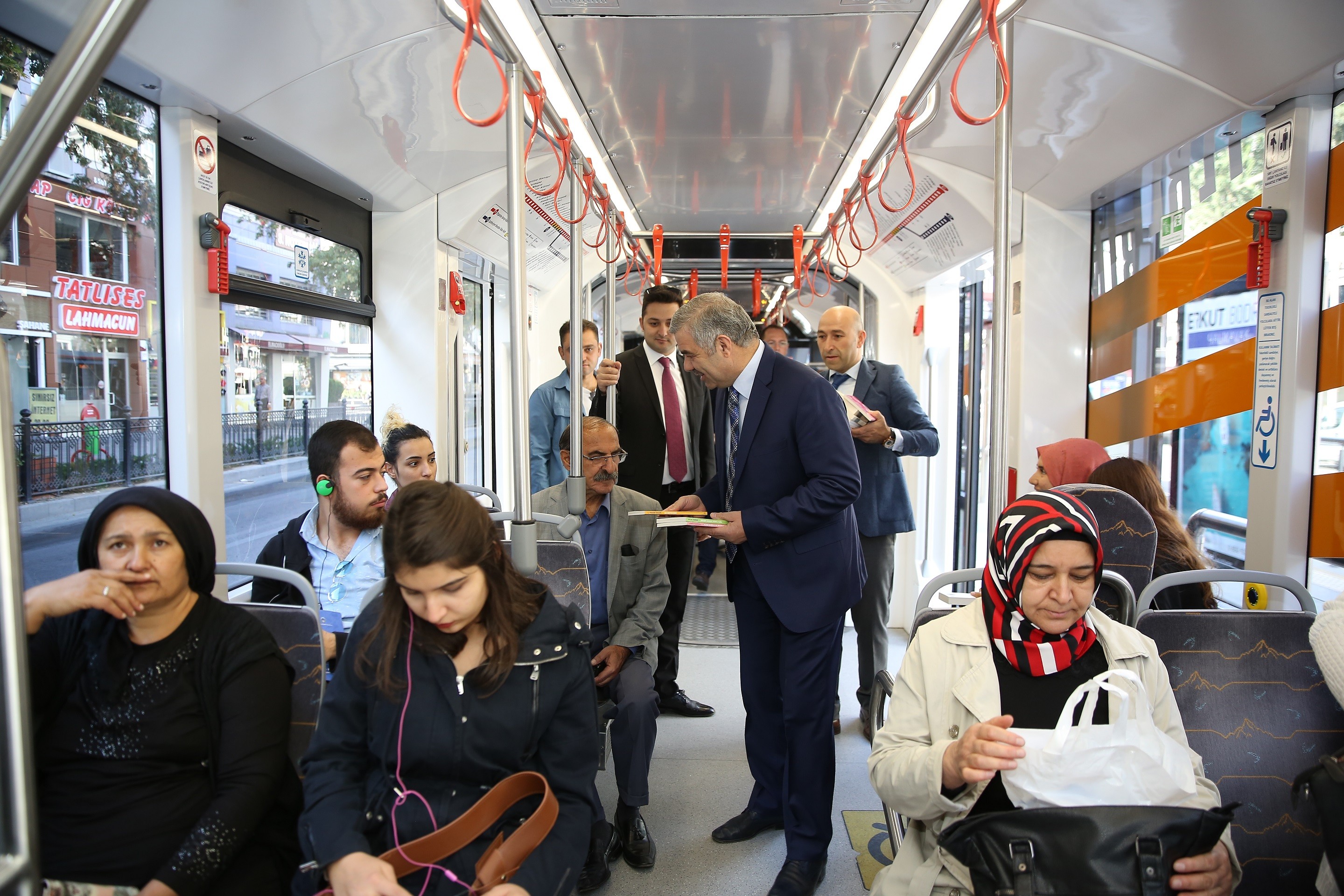 Başkan Çelik, “Okuyan Şehir” için destek istedi