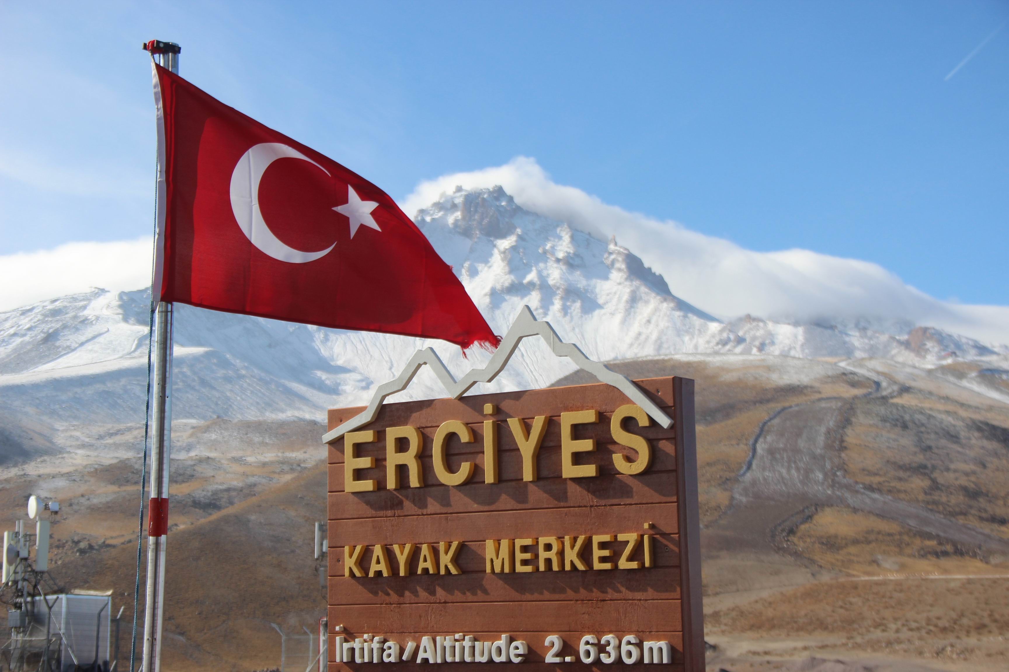 Erciyes’te kar sevinci