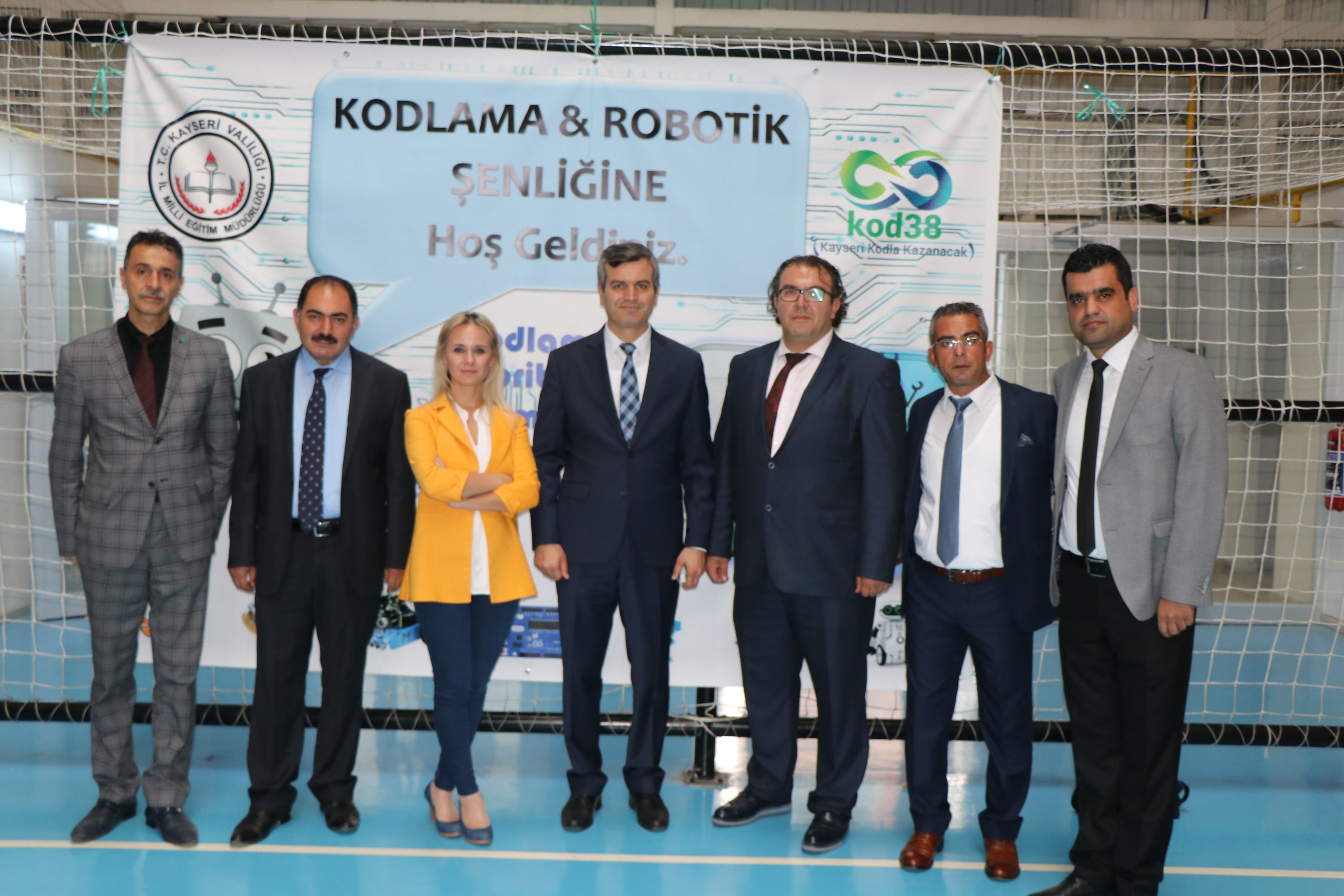 Öğrenciler ‘Kodlama ve Robotik’ Şenliğine yoğun ilgi gösterdi