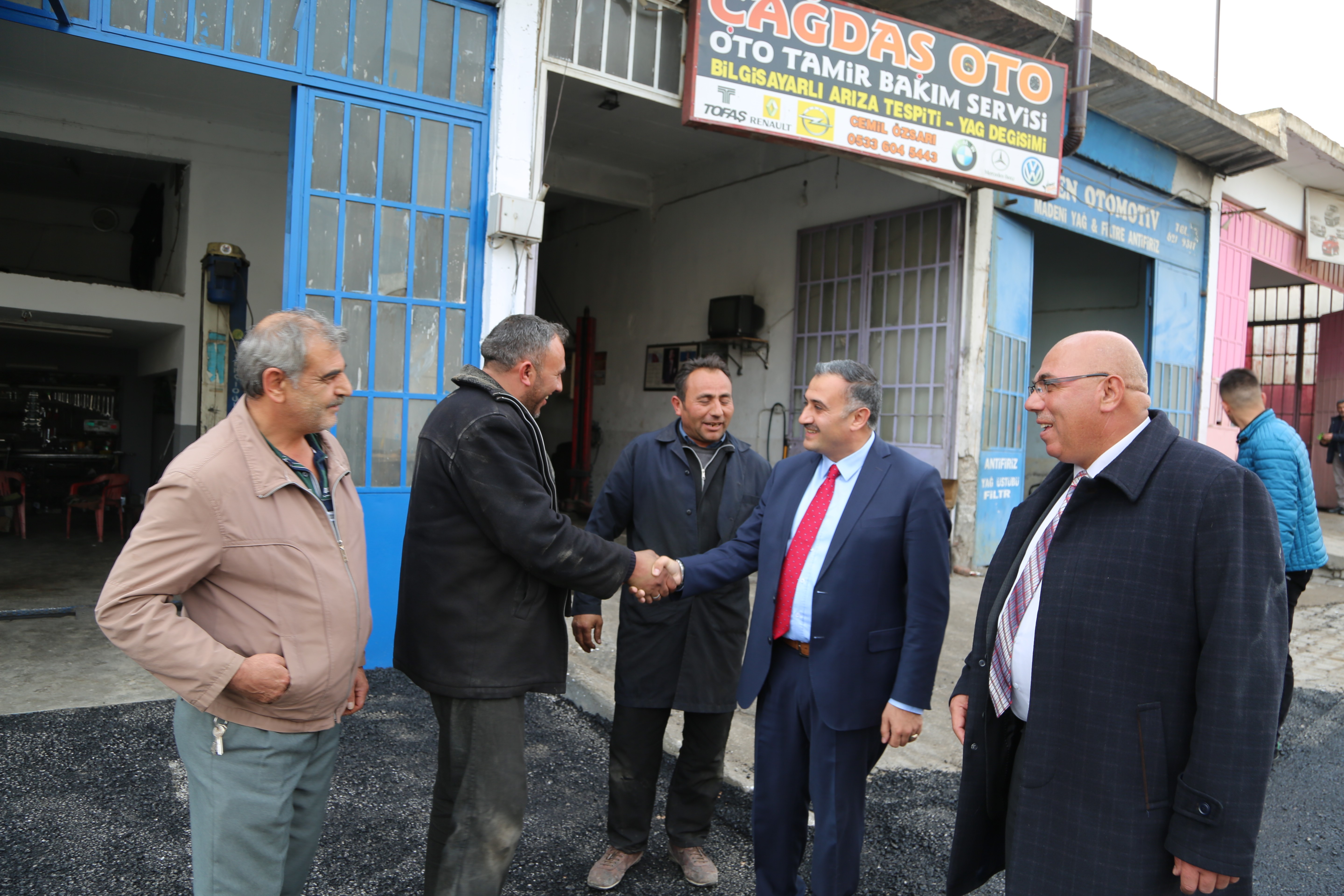 Başkan Cabbar Sanayi Caddesindeki Sıcak Asfalt Çalışmalarını Denetledi