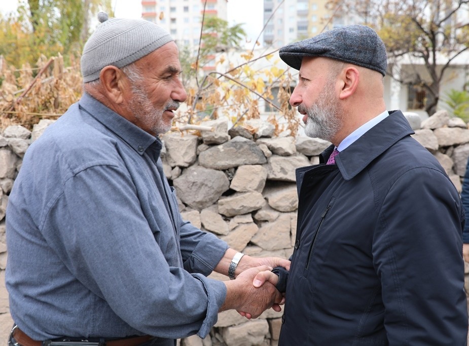 Başkan Çolakbayrakdar, “Hayalleri gerçekleştirerek, mutlu yuvalar inşa ediyoruz”