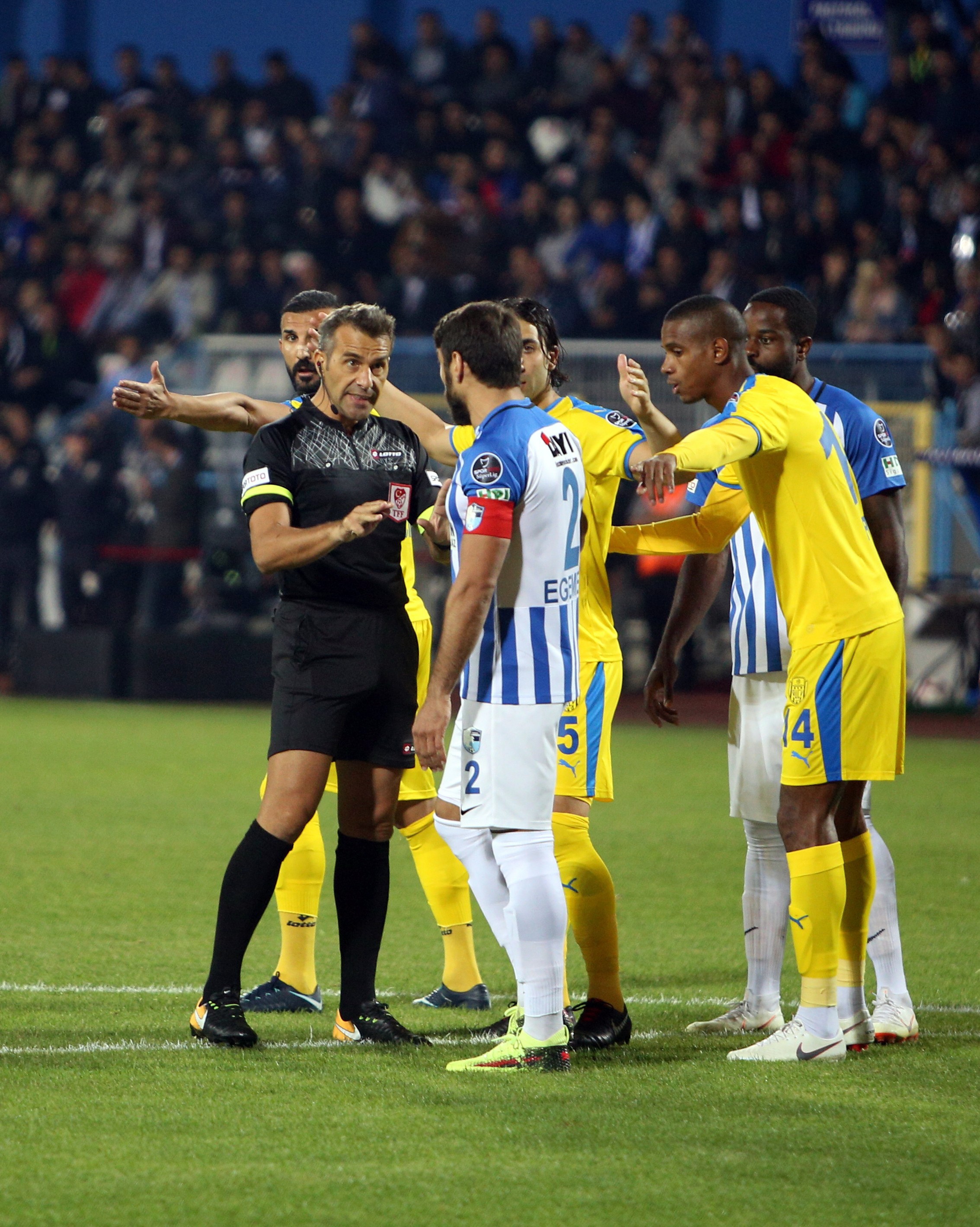 Serkan Çınar 19.kez düdük çalacak