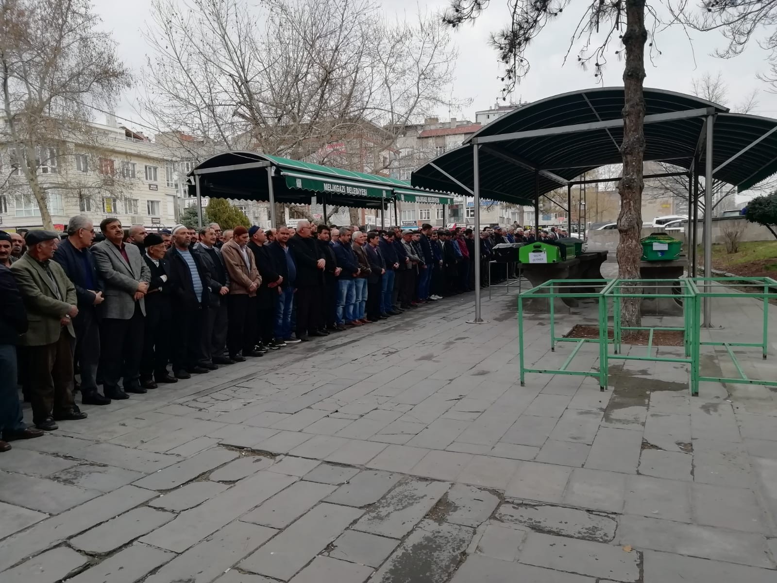 Kamyon kazasında hayatını kaybeden sürücü toprağa verildi