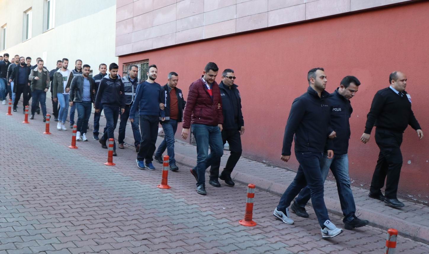 FETÖ’nün askeri mahrem yapılanmasına 14 şahıs adliyede