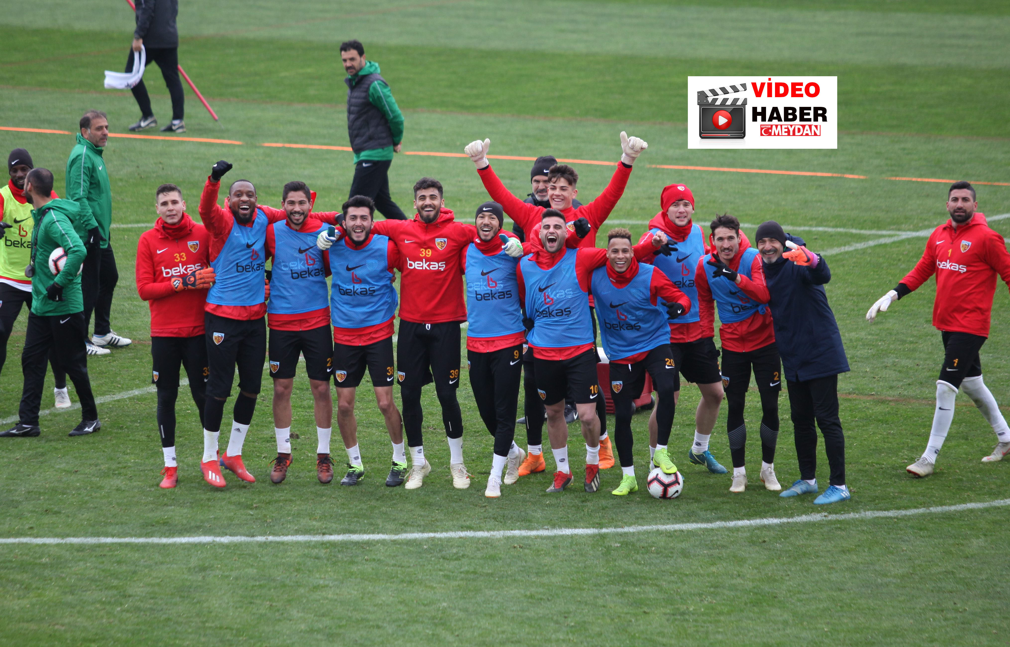 İSTİKBAL M. KAYSERİSPOR’DA KEYİFLER YERİNDE