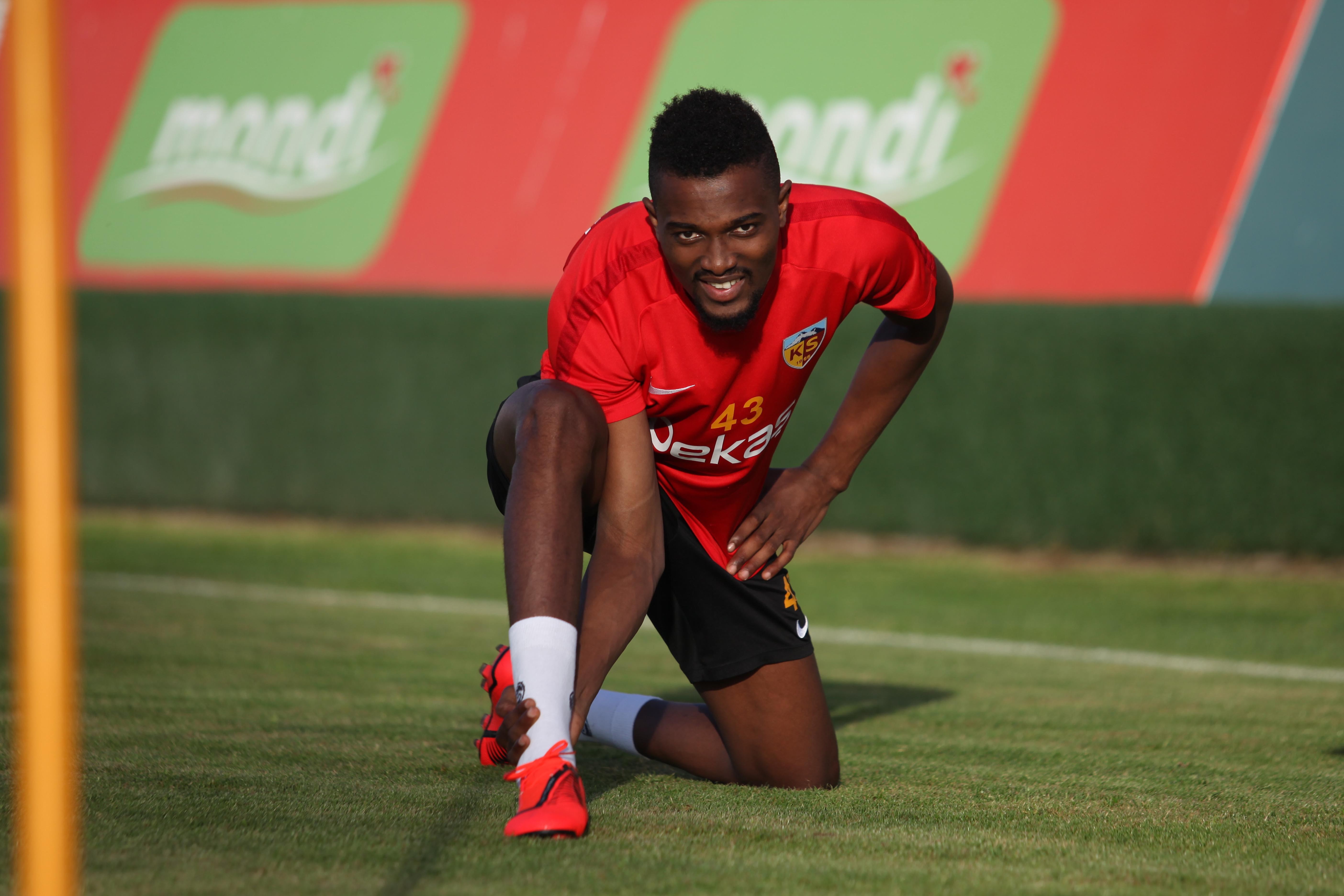 Kayserispor Mensah için teklif yaptı