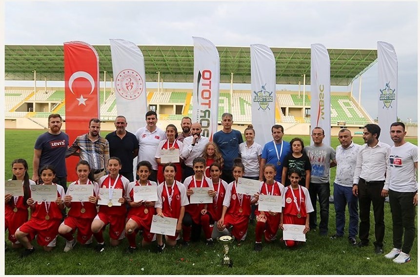 Analig Softbol’da Kayseri Kız Takımı Türkiye Şampiyonu Oldu