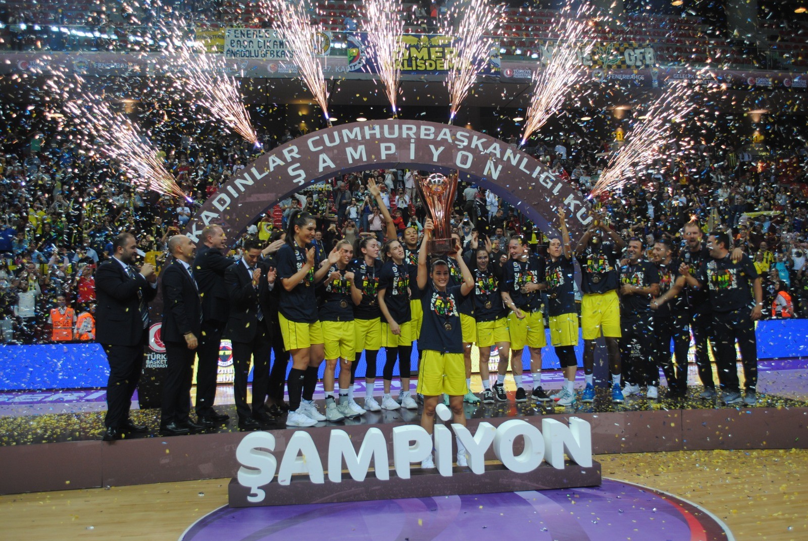 27. Kadınlar Cumhurbaşkanlığı Kupası: Fenerbahçe: 86 – Çukurova Basketbol: 62