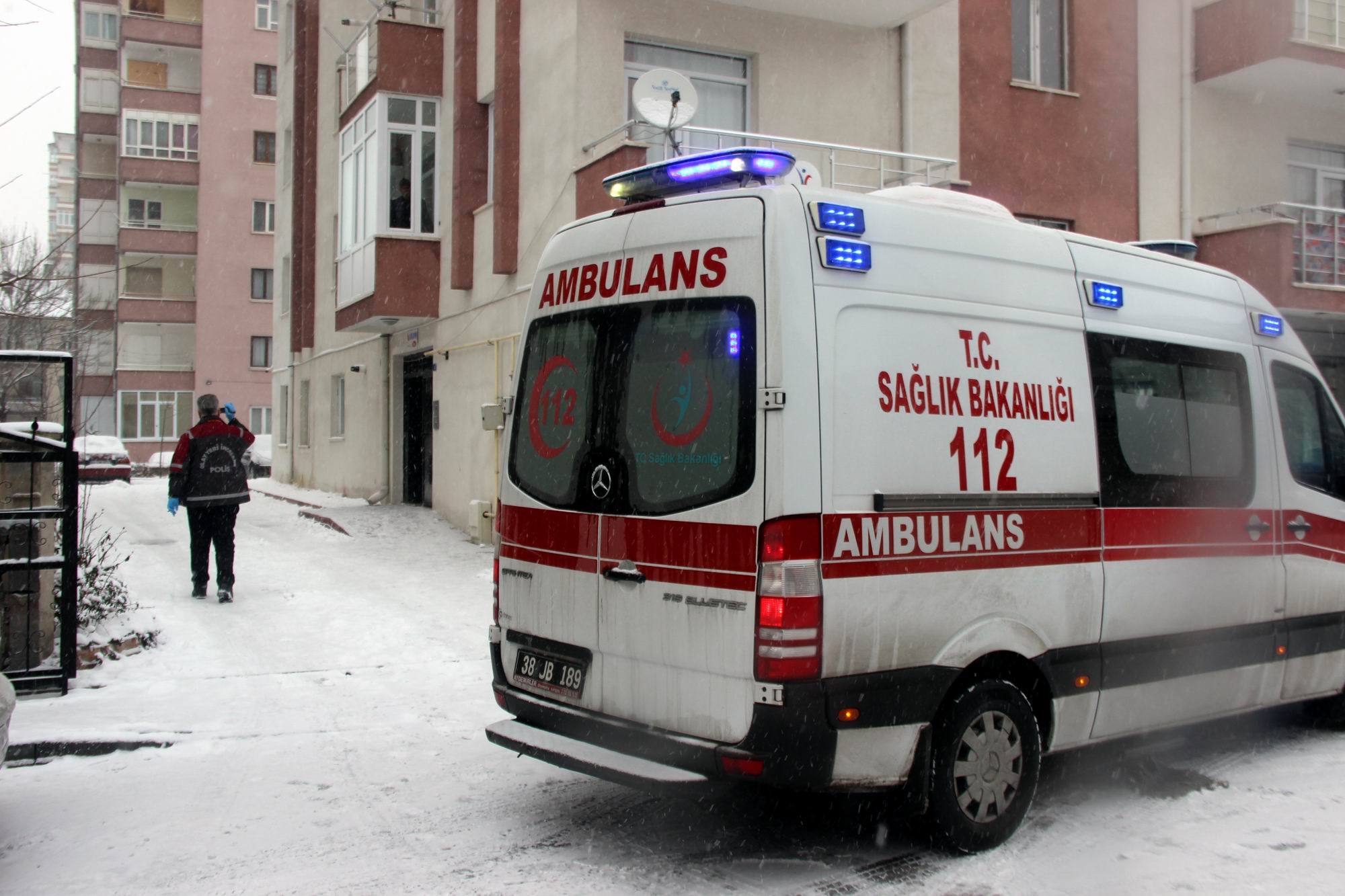 Tabancayla kendini vuran şahıs yaralandı