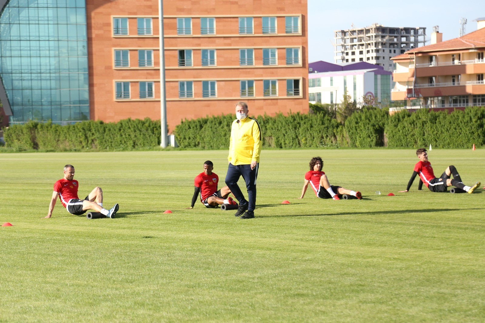 Robert Prosinecki: “Zor bir süreç yaşıyoruz”