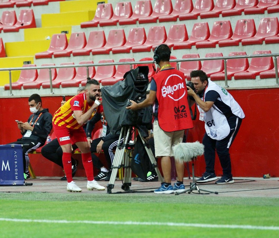 Hasan Hüseyin 2 maçta 3 gol attı