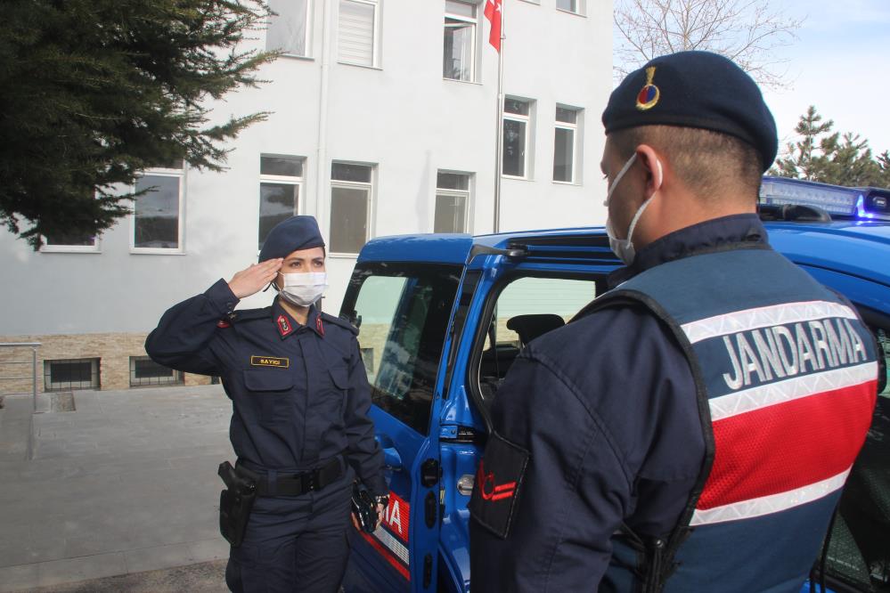 Kayseri’nin ilk kadın ilçe jandarma komutanı