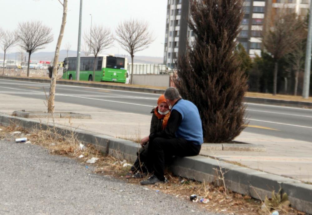 1 buçuk yaşındaki bebek araçta rahatsızlanarak hayatını kaybetti.