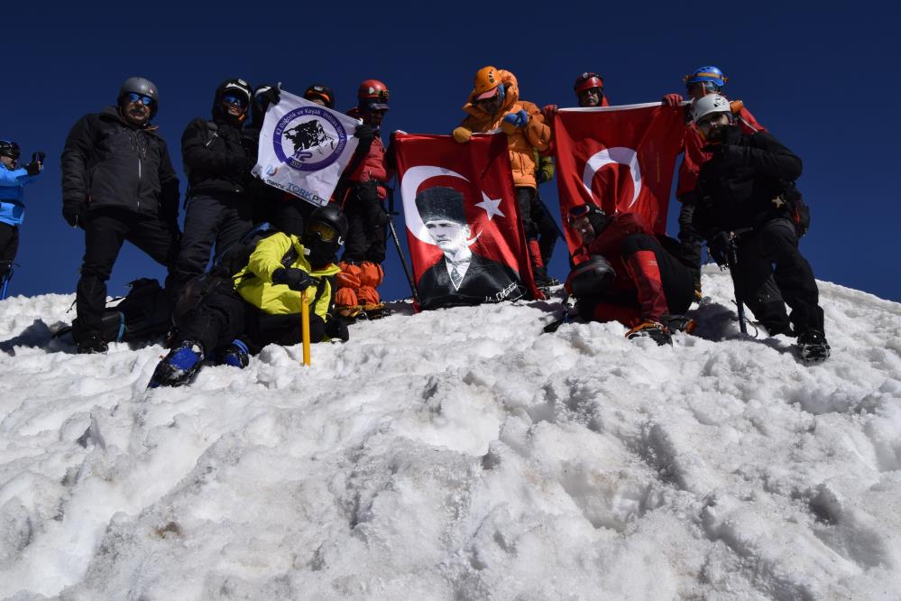 19 Mayıs’ta Erciyes’e tırmandılar