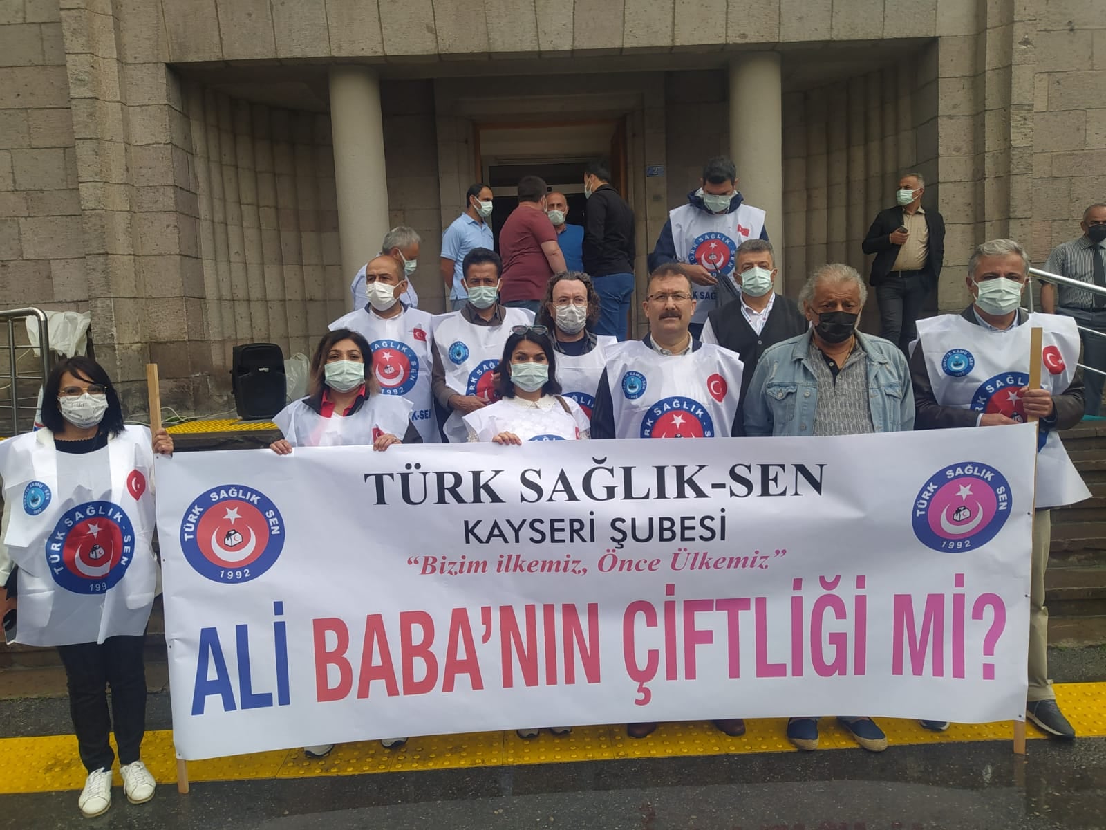 TÜRK SAĞLIK SEN’DEN ‘HAKKIYLA YÖNETİN’ ÇAĞRISI