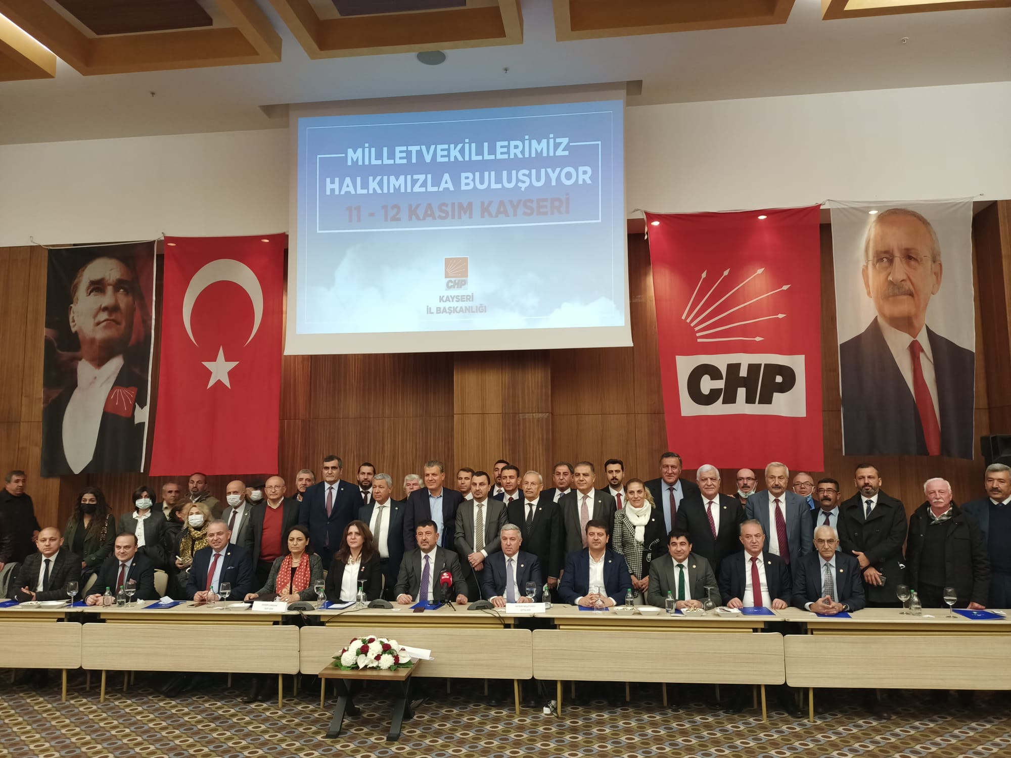 CHP ESNAF MASASI 40 MİLLETVEKİLİYLE KAYSERİ’YE ÇIKARMA YAPTI