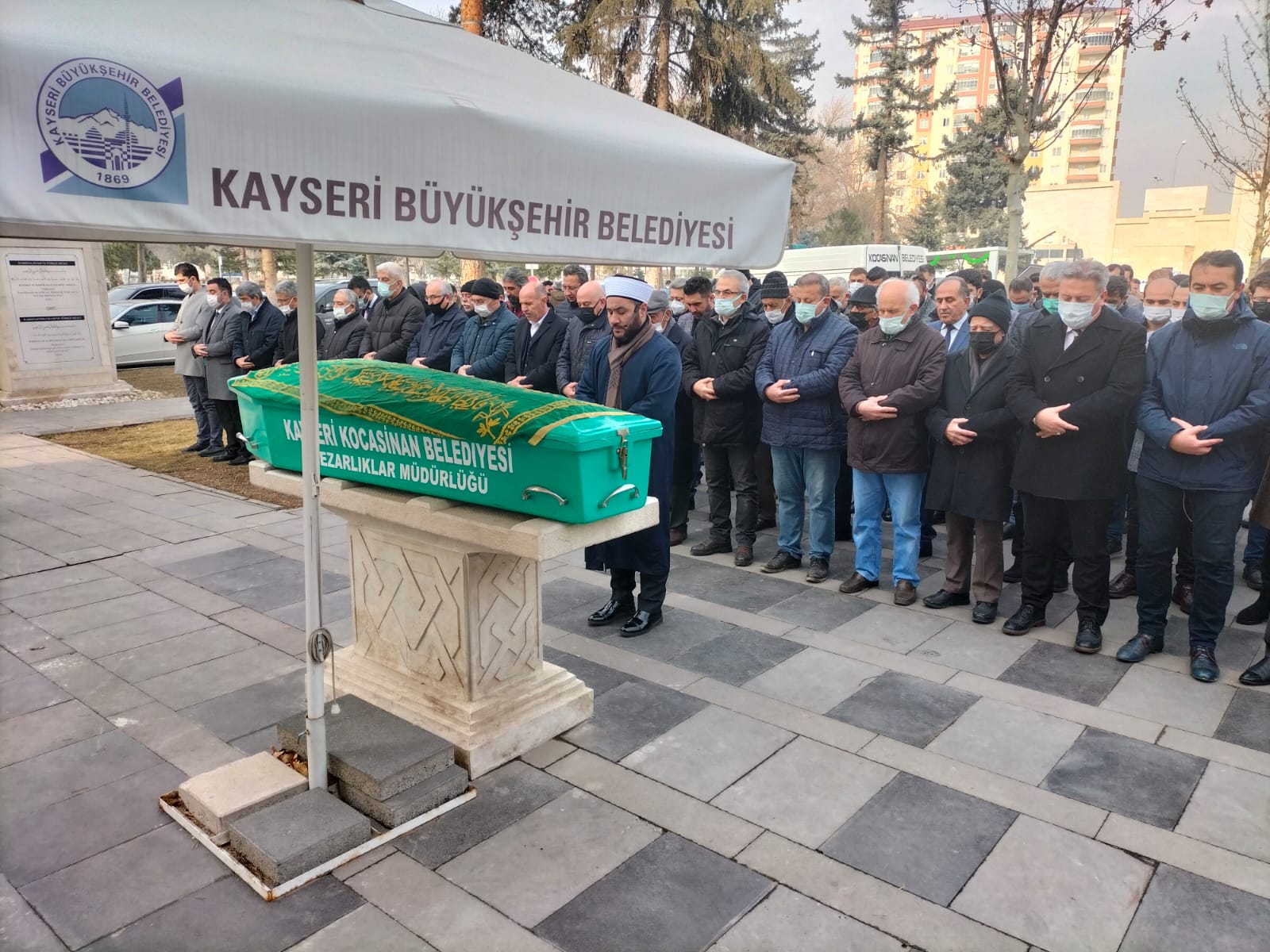 MİRAS KAVGASINDA HAYATINI KAYBEDEN 3 KİŞİ DEFNEDİLDİ