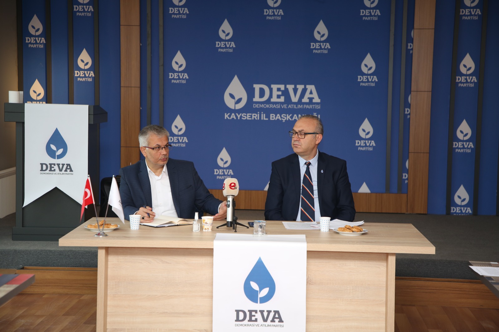 DEVA PARTİSİ KAYSERİ, YENİ İL YÖNETİMİNİ TANITTI