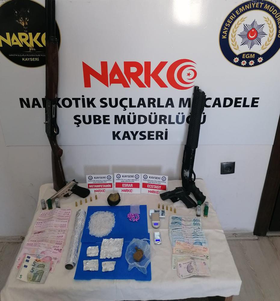 Narkotik operasyonunda 15 gözaltı