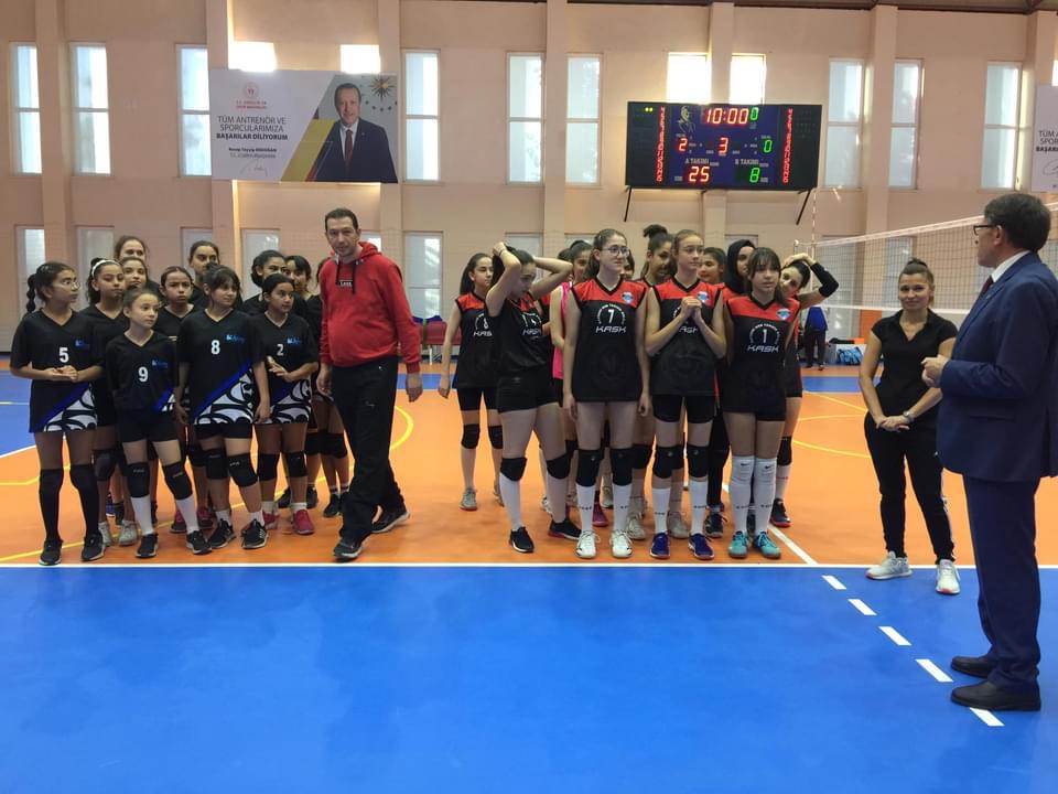 29 EKİM CUMHURİYET KUPASI VOLEYBOL TURNUVASI TAMAMLANDI