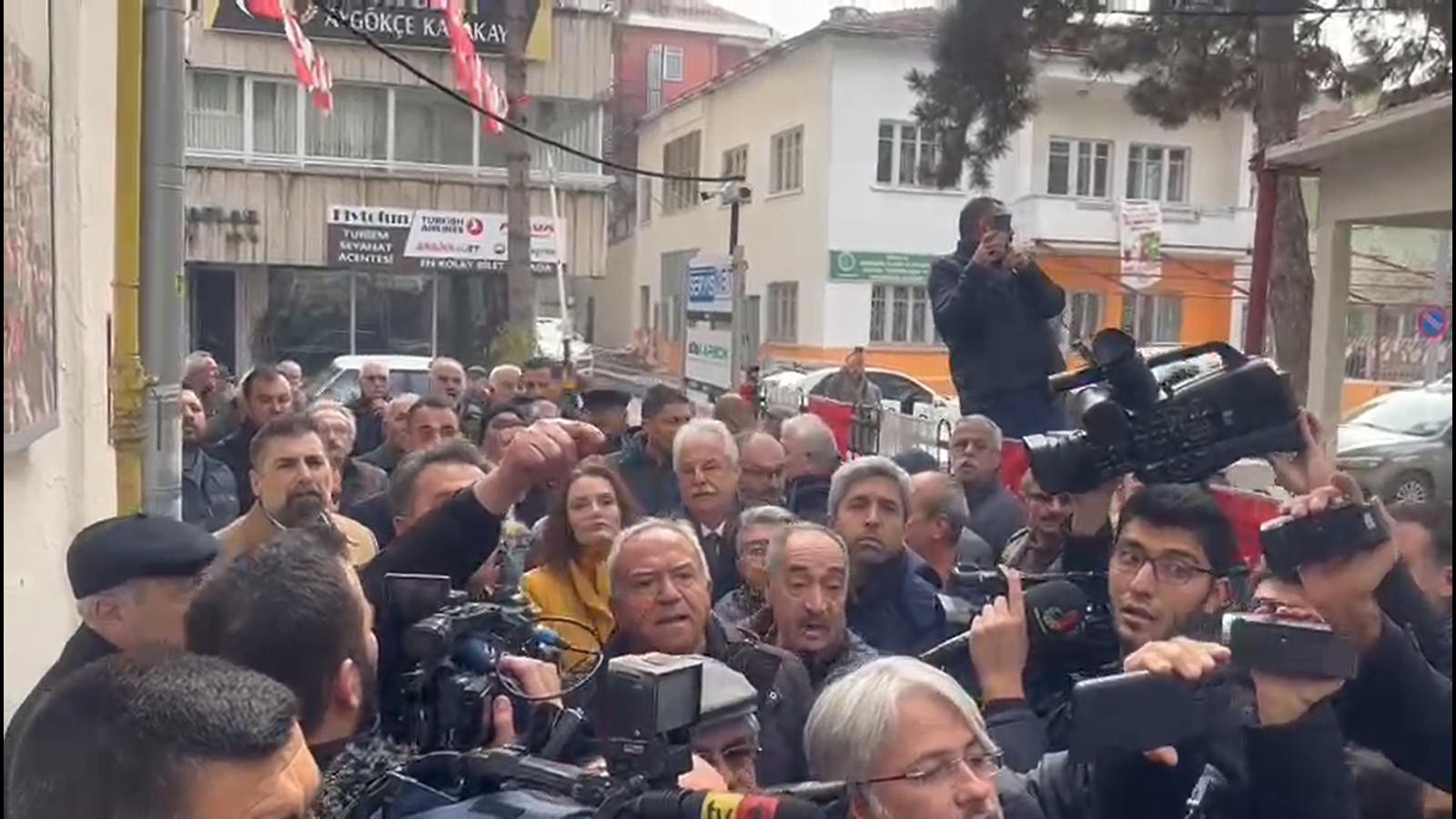 CHP KAYSERİ İL BAŞKANLIĞI SEÇİMİNDE GERGİN ANLAR