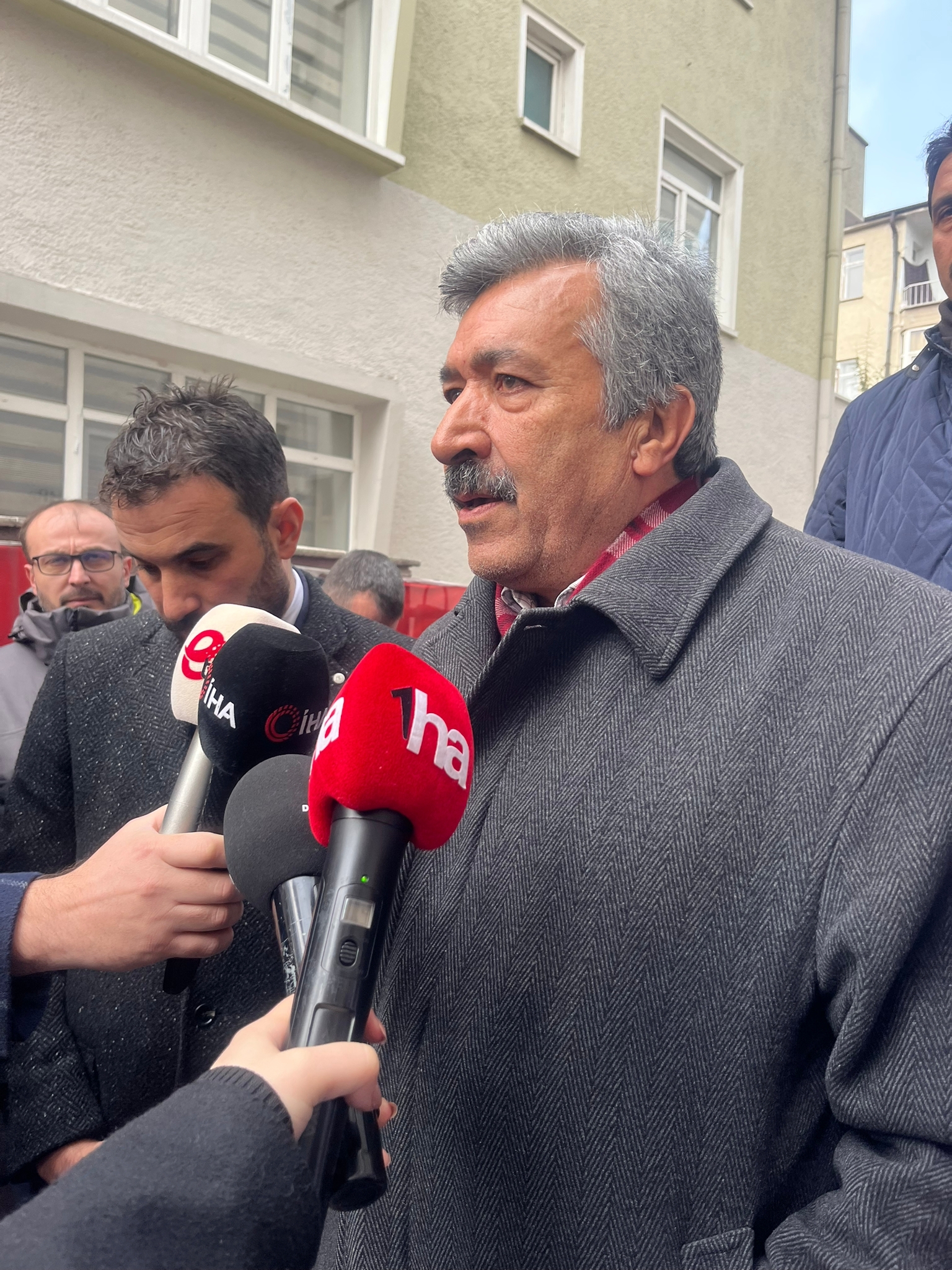 CHP’DE GERGİN GEÇEN KAYSERİ İL BAŞKANLIĞI SEÇİMİNİ ADİL DEMİR KAZANDI