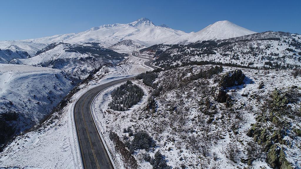 KAYSERİ’DE KAR BEKLERKEN, SICAK GELİYOR