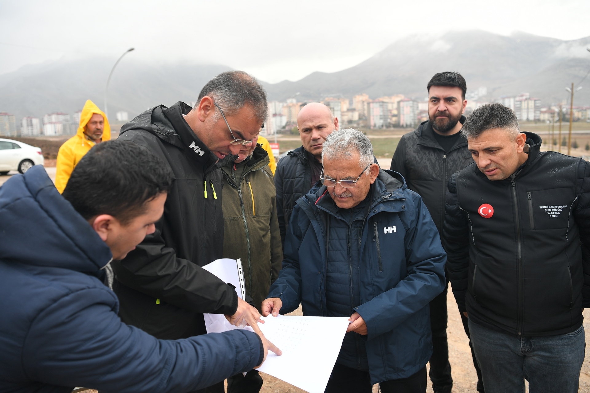 BÜYÜKKILIÇ: “YARALARI SARMAK İÇİN CANLA BAŞLA ÇALIŞIYORUZ”